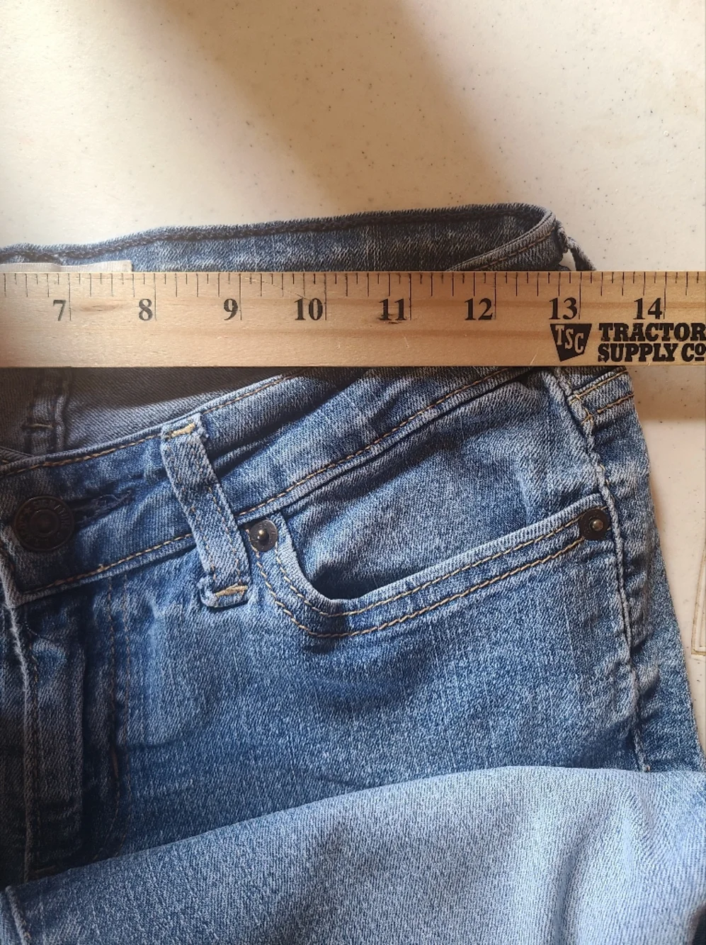 Signature by Levi Strauss & Co. Modern Straight Jeans Size 4M